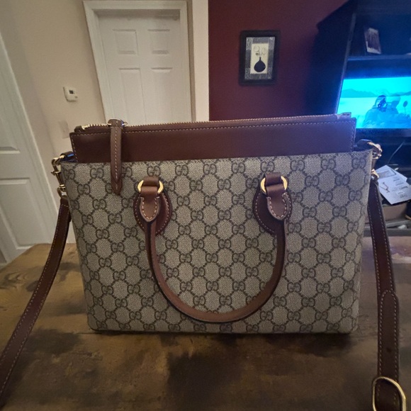 Gucci large GG supreme tote bag. Authentic. Very good condition. - Picture 6 of 10